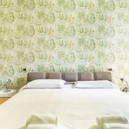 Center Luxury With Balcony Appartamento Milano
