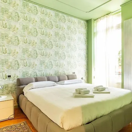 Center Luxury With Balcony Milan