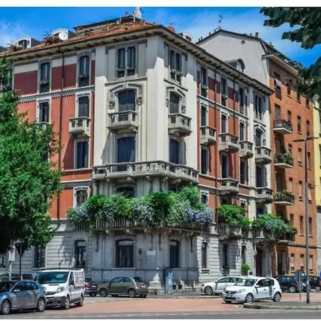 Center Luxury With Balcony Apartment Milan