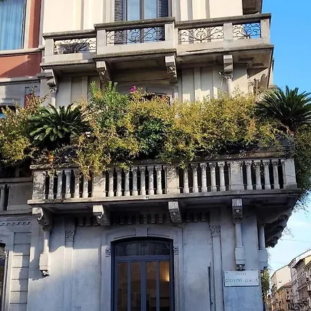 Center Luxury With Balcony
